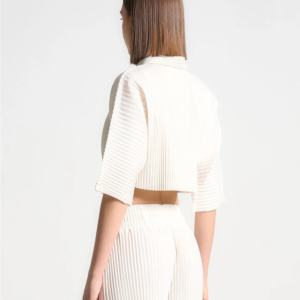 🚫 SOLD 🚫 Chic White Ribbed Two-Piece Set - Picture 9 of 9